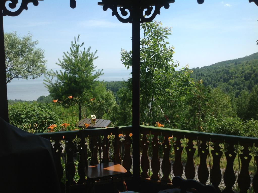 Auberge La Cote D'Or 프티트-리비에르-생-프랑수아 외부 사진