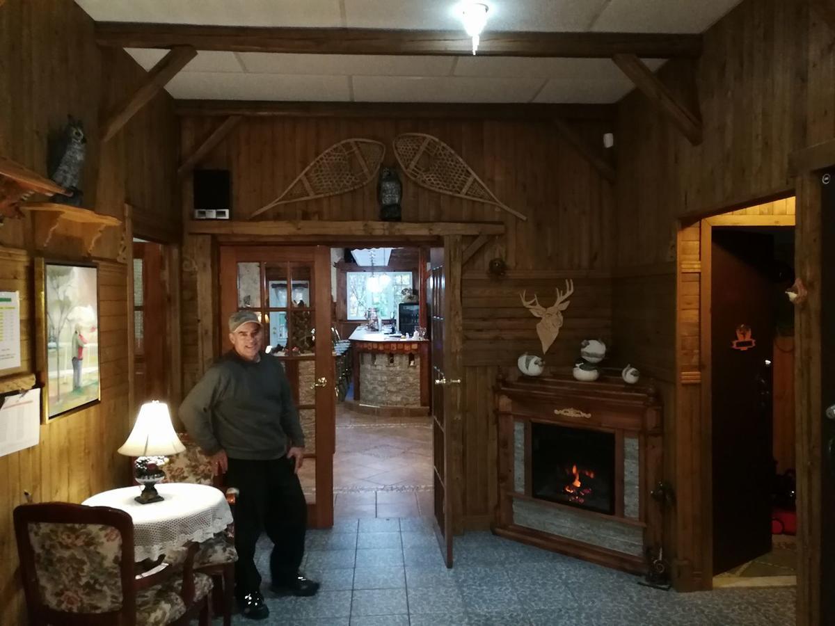Auberge La Cote D'Or 프티트-리비에르-생-프랑수아 외부 사진